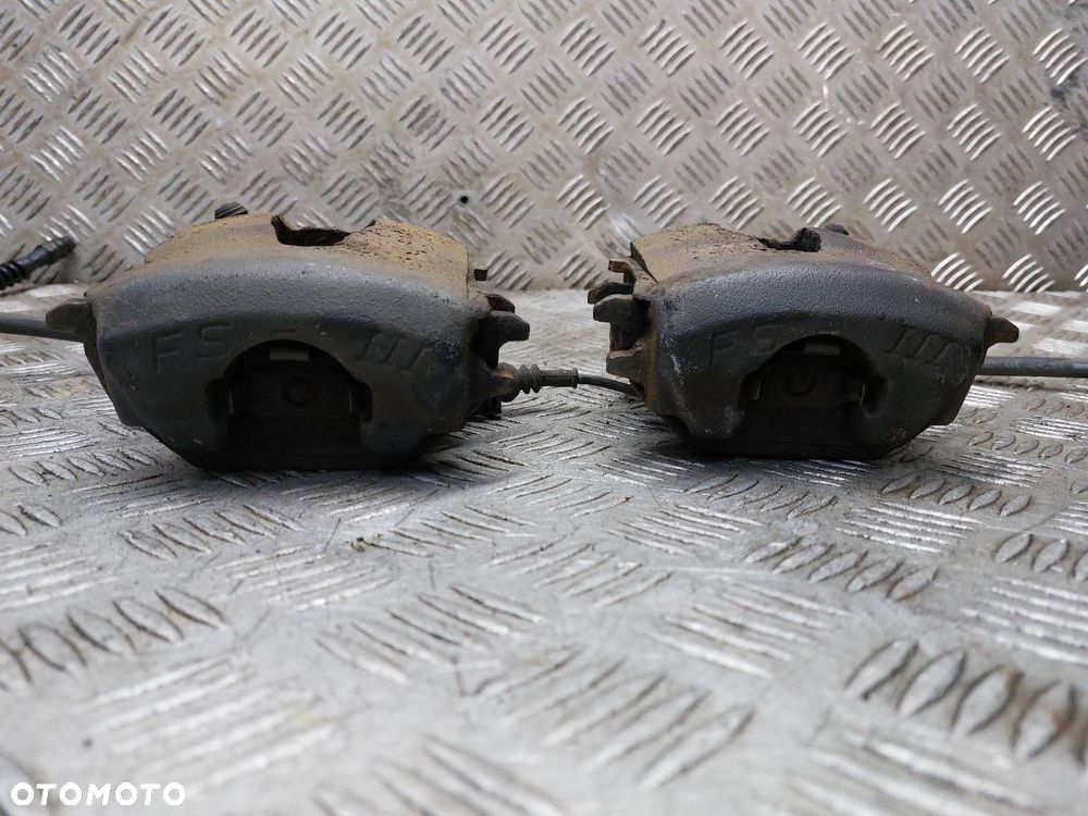 TARCZE HAMULCOWE PRZÓD + KLOCKI + ZACISKI AUDI A3 8P 1.6 FSI - 8