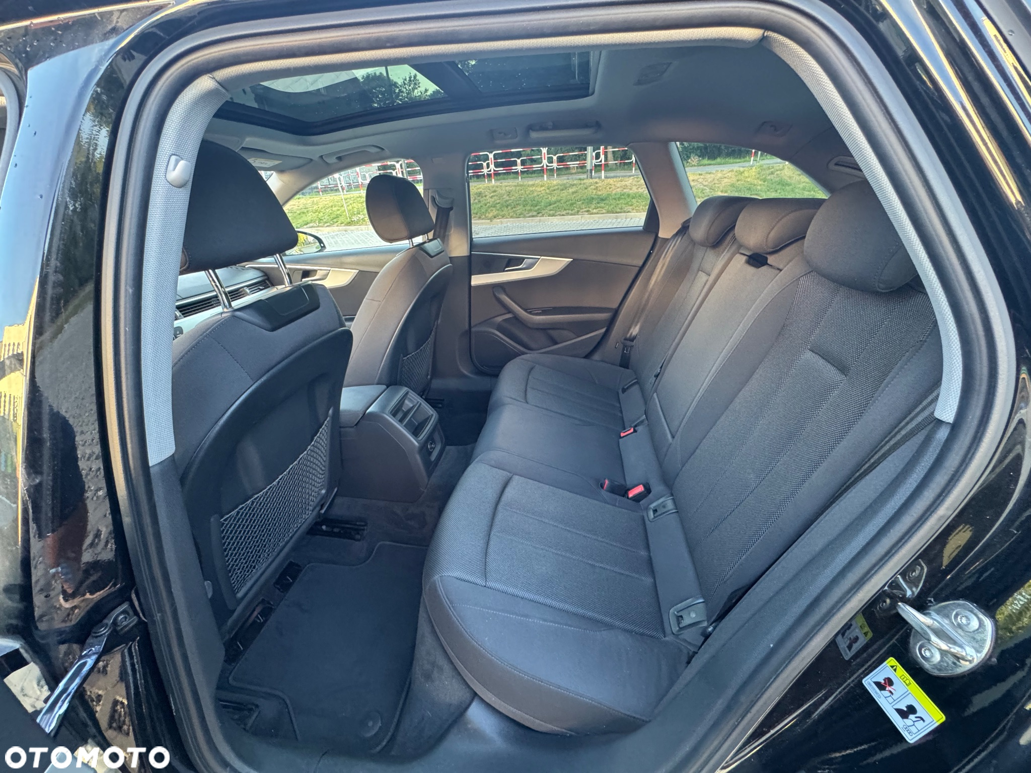 Audi A4 Avant 40 TDI quattro S tronic - 14