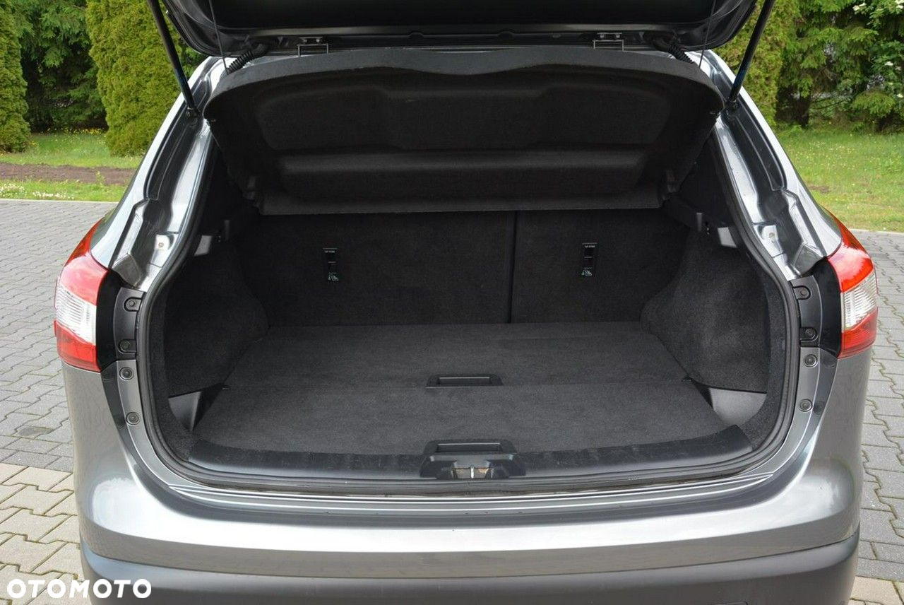 Nissan Qashqai 1.6 DCi 4x4 Tekna+ - 38