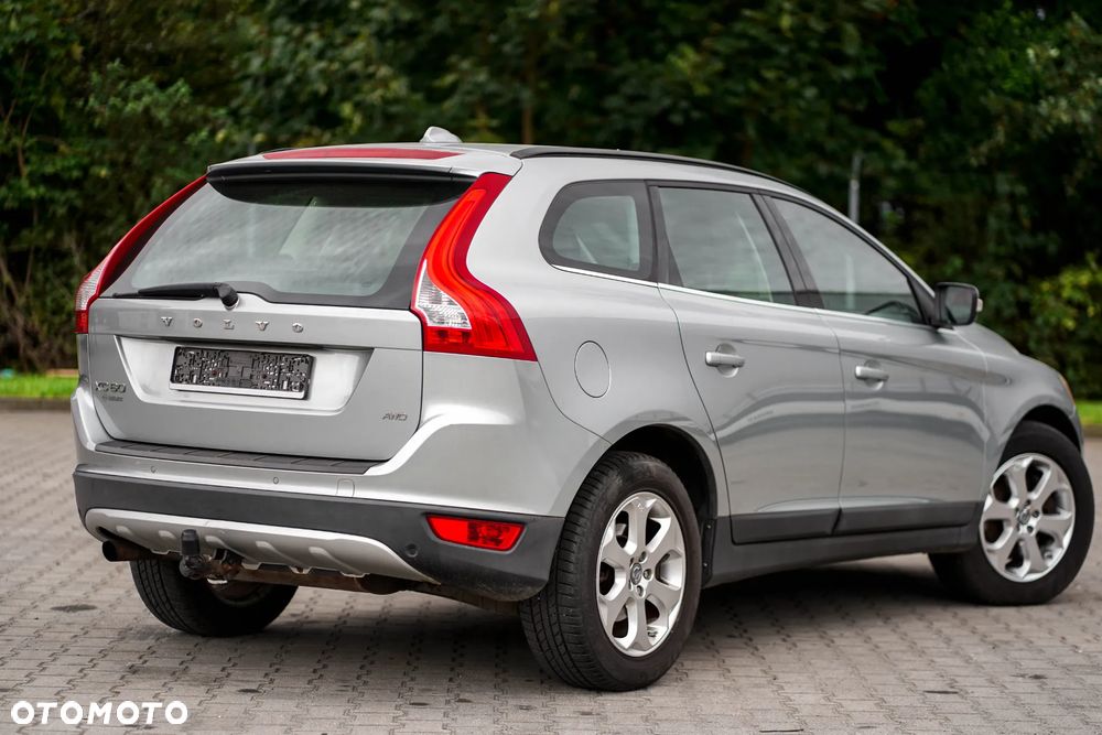 Volvo XC 60 D5 AWD - 11