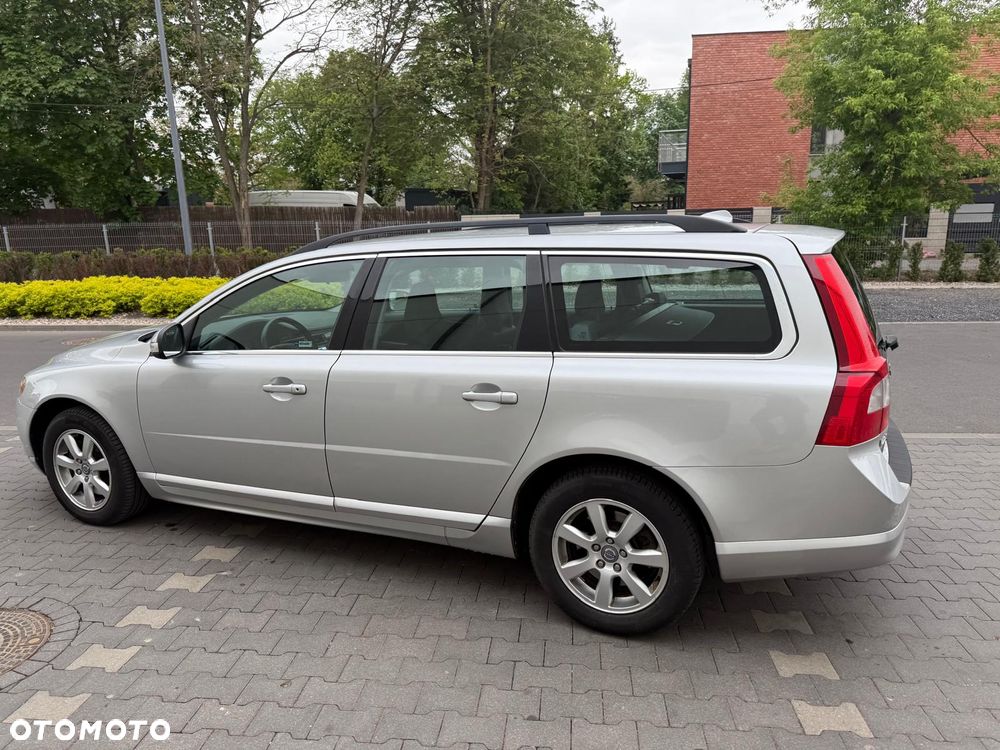 Volvo V70 2.0T Momentum - 17