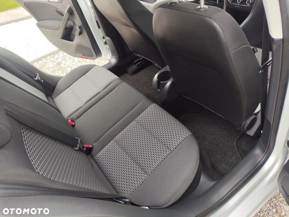 Volkswagen Golf 1.6 Team - 12