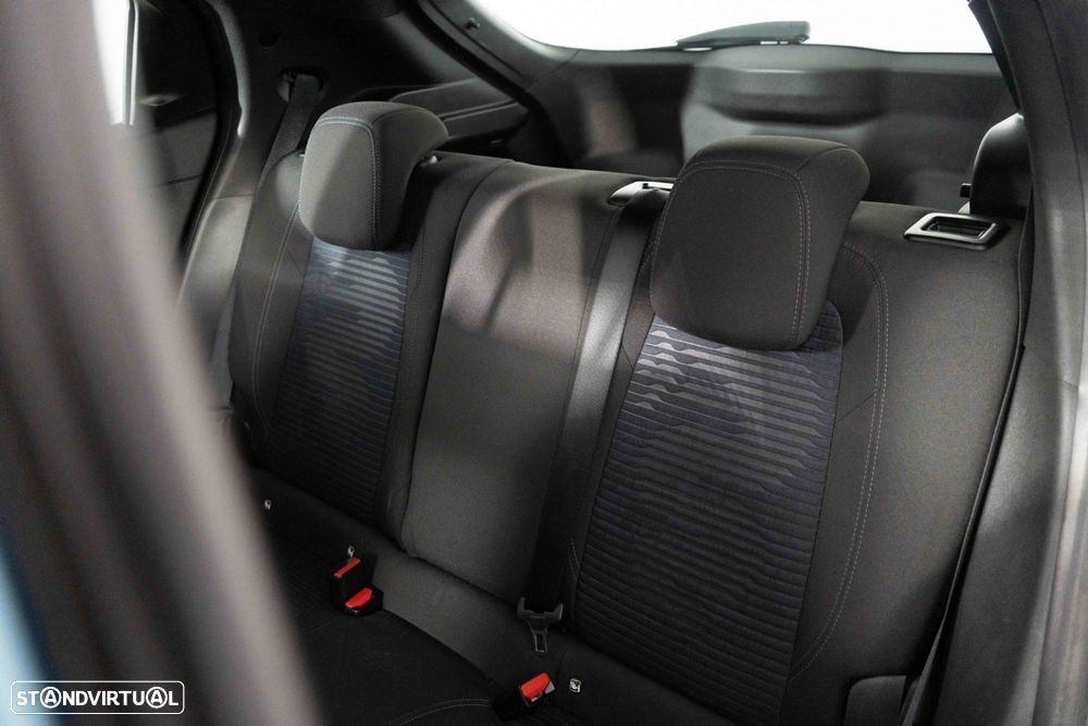 Alfa Romeo Junior Elletrica 50 kWh Launch Edition - 11