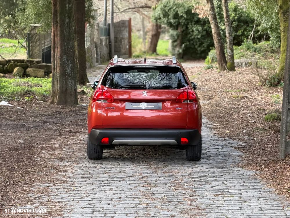 Peugeot 2008 1.2 PureTech Allure EAT6 - 38
