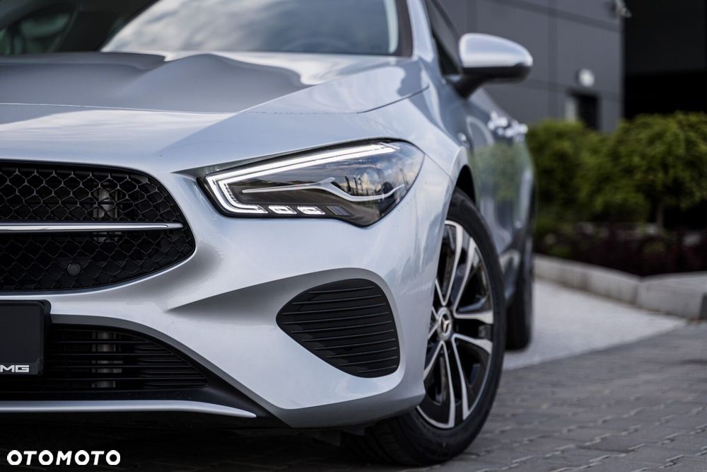 Mercedes-Benz CLA - 4