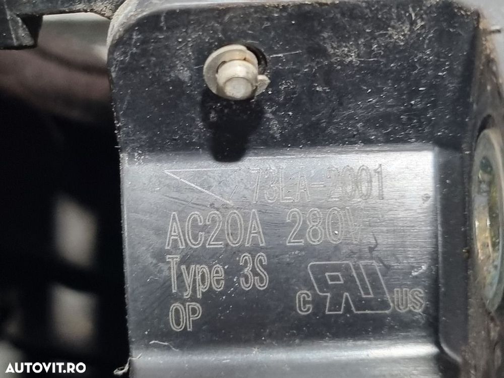Invertor Mitsubishi Outlander III 2.0 Hybrid 2012 - 2015 (1303) MUFA DE INCARCARE 73la2001 - 4