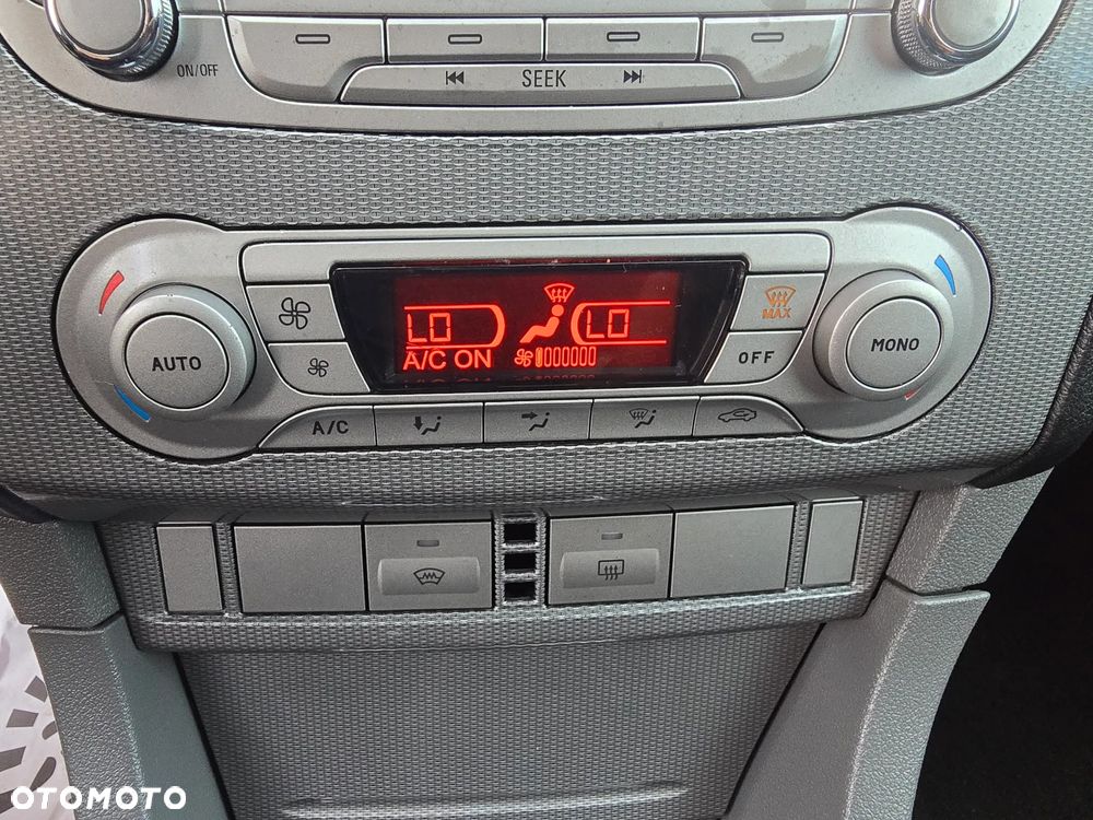 Ford Focus 1.8 Titanium - 33