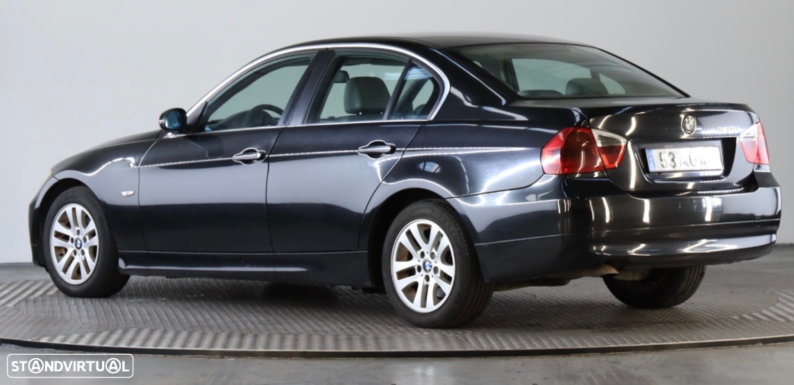 BMW 320 d Exclusive - 6