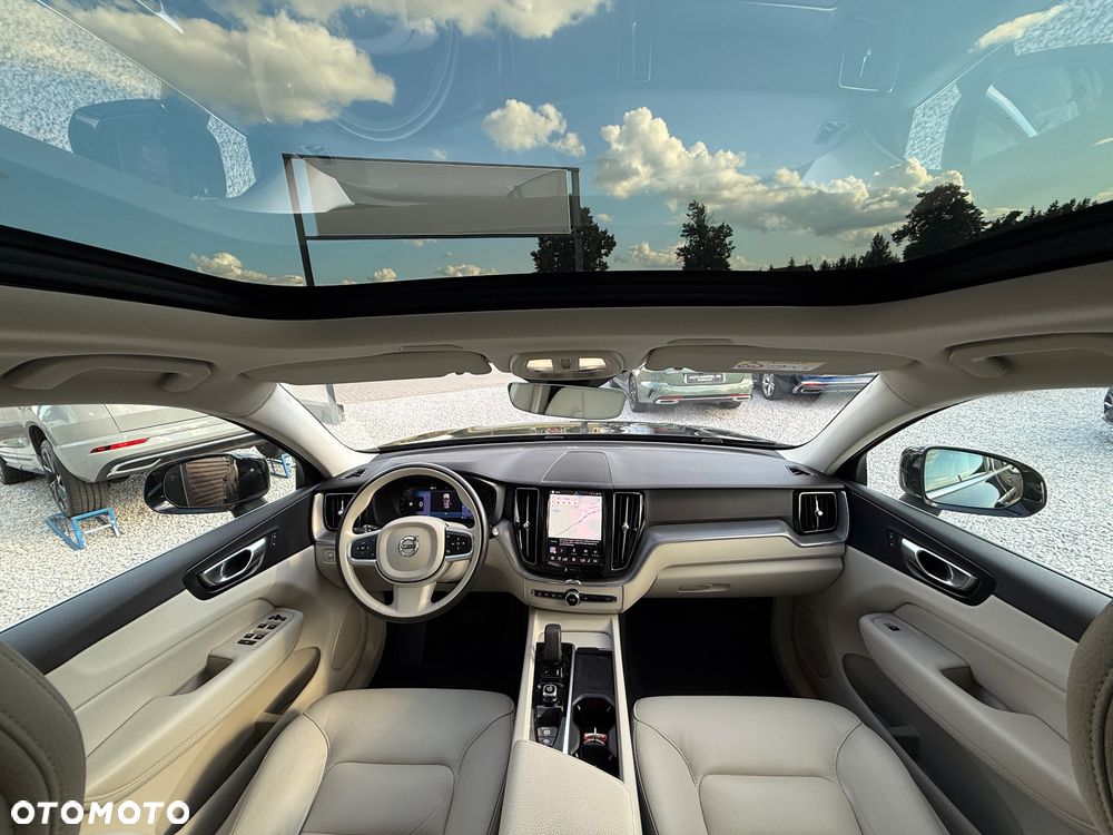 Volvo XC 60 B4 B Plus Bright - 23