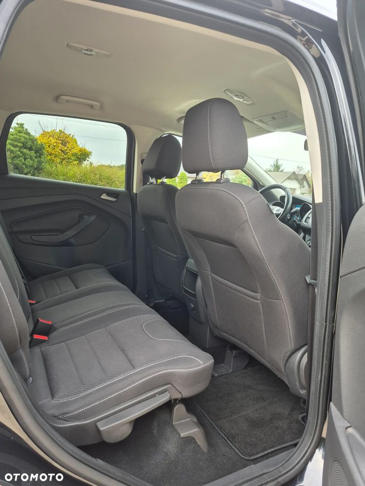 Ford Kuga 1.6 EcoBoost 2x4 Titanium - 25