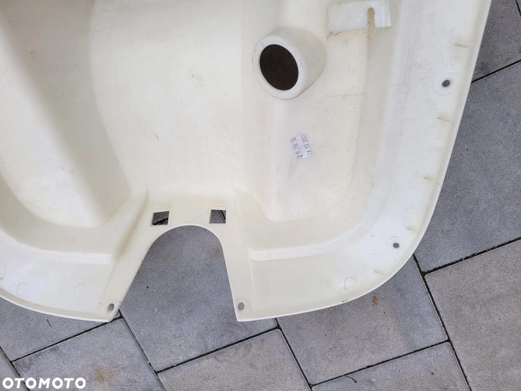 Owiewka, obudowa, osłona kolan skuter elektryczny Schwalbe - 32