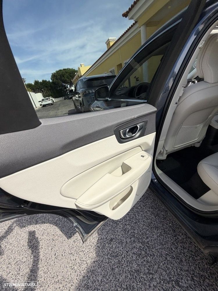 Volvo XC 60 2.0 T6 PHEV Inscription Expression AWD - 49