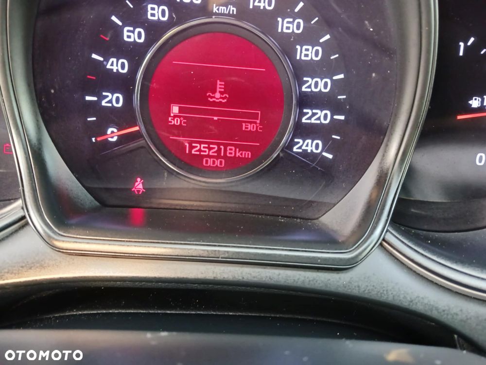 Kia Ceed 1.4 L - 6