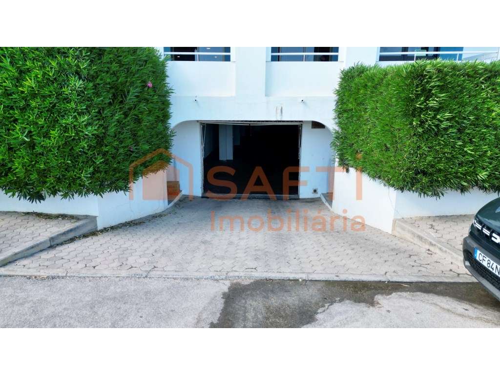 Garagem fechada com 20 m² em Nossa Senhora da Rocha - Porches - Arm... - Grande imagem: 2/18