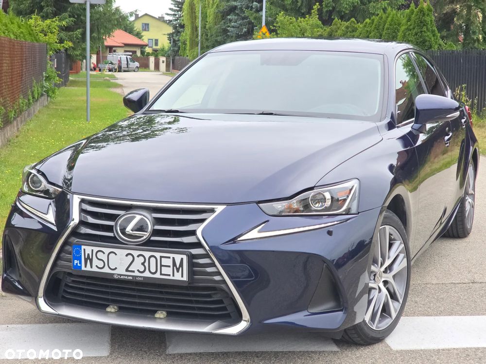 Lexus IS 200t / 300 Prestige - 3