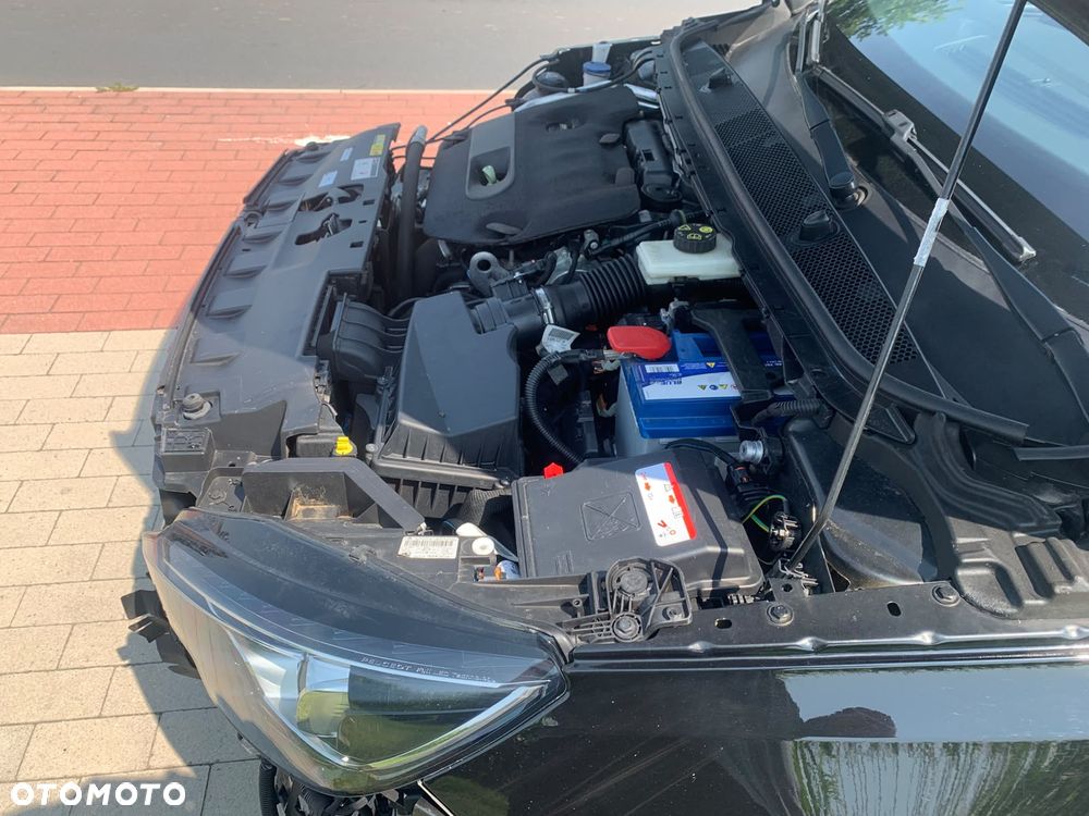 Peugeot 308 BlueHDi FAP 180 EAT8 Stop & Start GT - 15