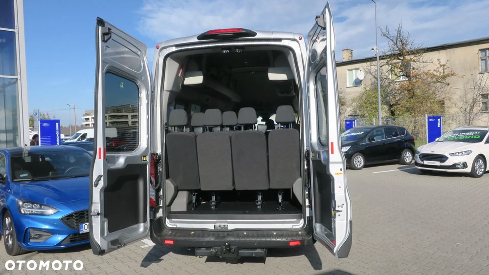 Ford Transit L4 RWD Trend - 9