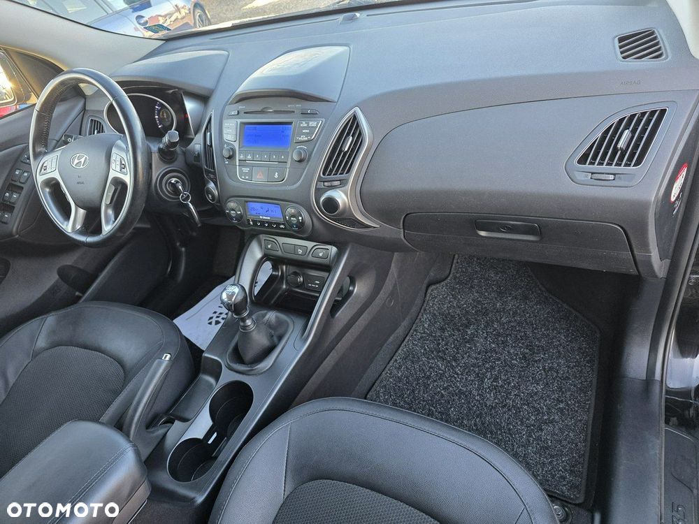 Hyundai ix35 1.6 2WD Fifa World Cup Edition - 19