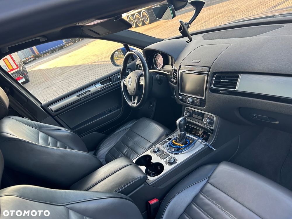 Volkswagen Touareg 3.0 V6 TDI BMT Perfectline R-Style - 7