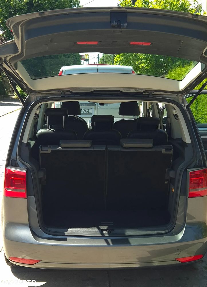 Volkswagen Touran 1.6 TDI DPF Trendline DSG - 10