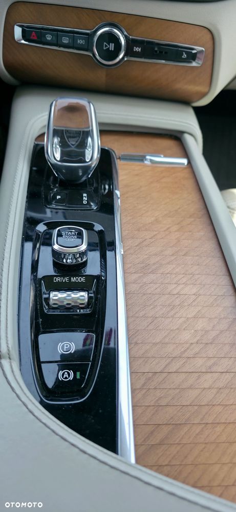 Volvo XC 90 - 20