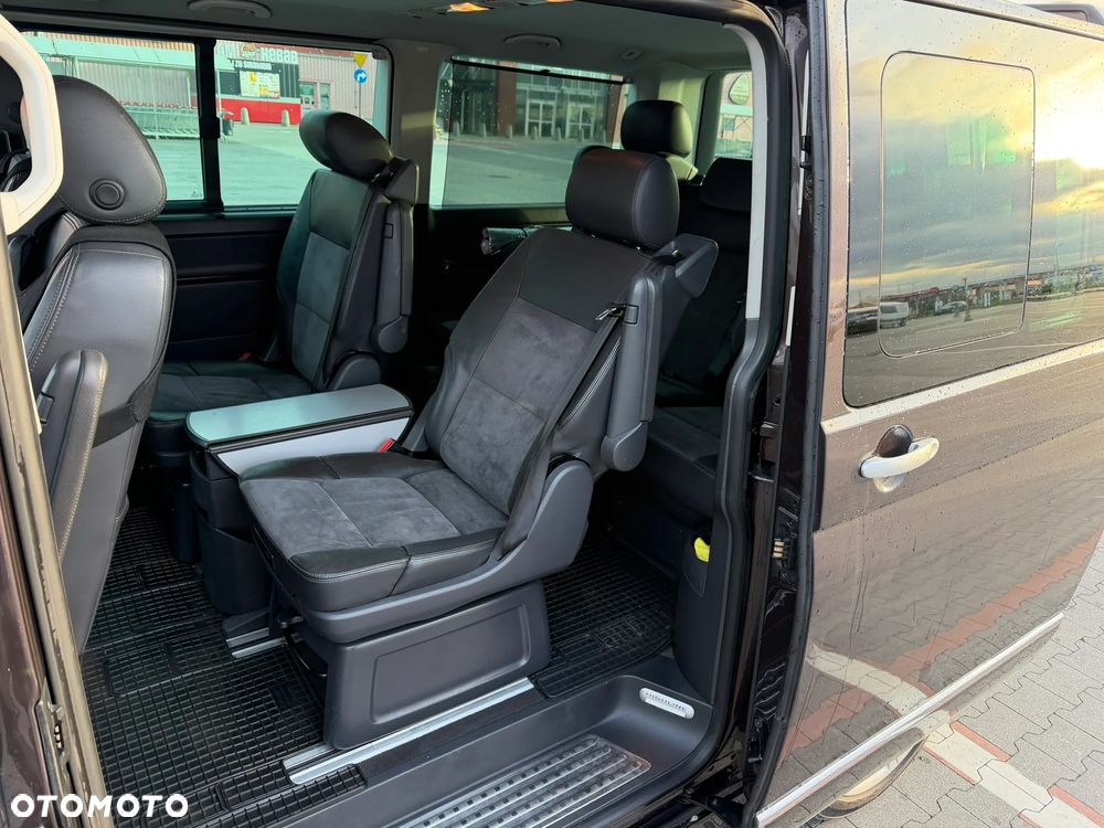 Volkswagen Multivan - 11