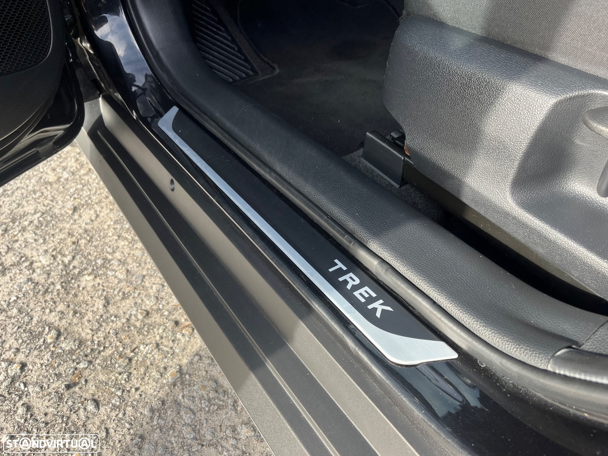 Toyota Corolla Touring Sports 1.8 Hybrid Trek - 25