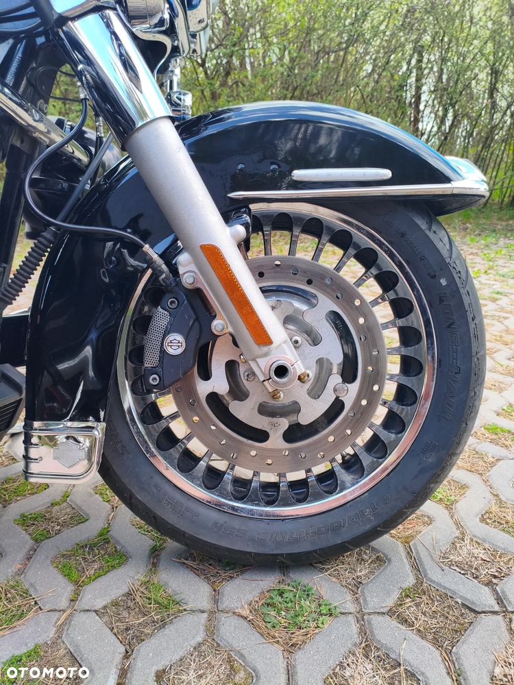 Harley-Davidson FLH Electra Glide - 12