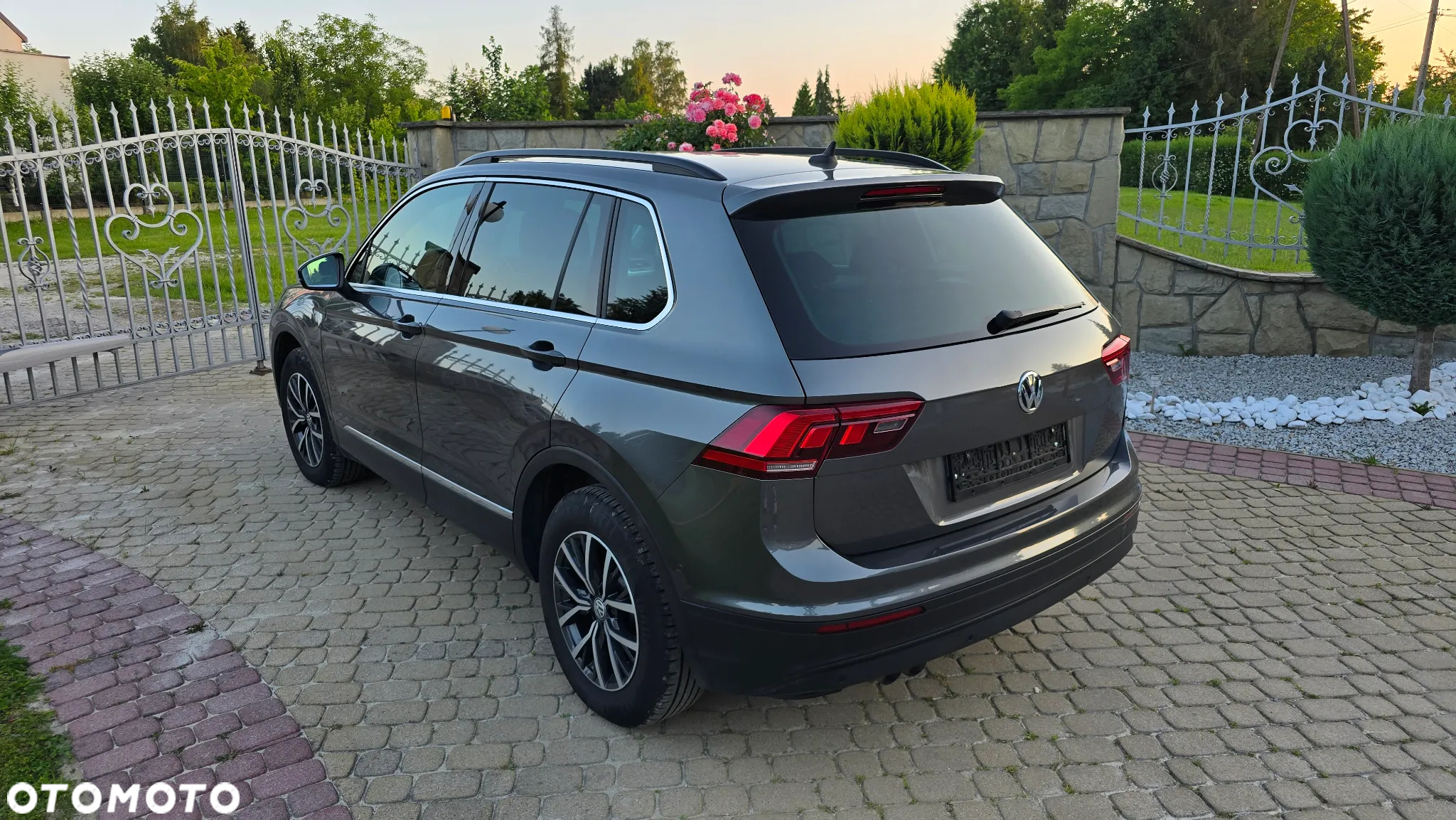 Volkswagen Tiguan - 6