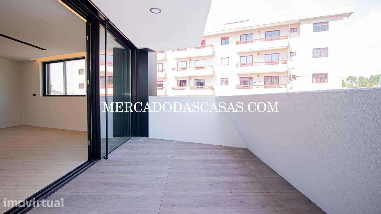 Apartamento T1 C/arrumo, varanda,2 lugares garagem - Grande imagem: 4/23
