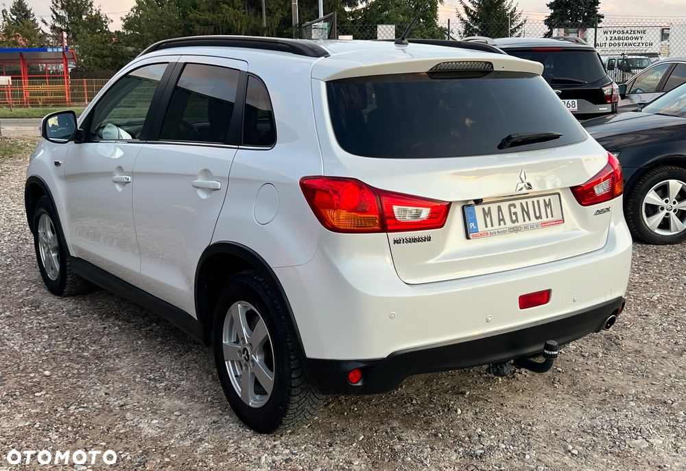Mitsubishi ASX 1.6 Intense Plus Navi Blue Edition - 36