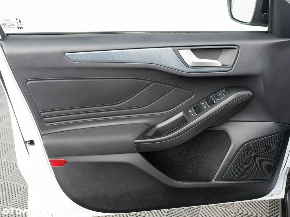 Ford Focus - 10