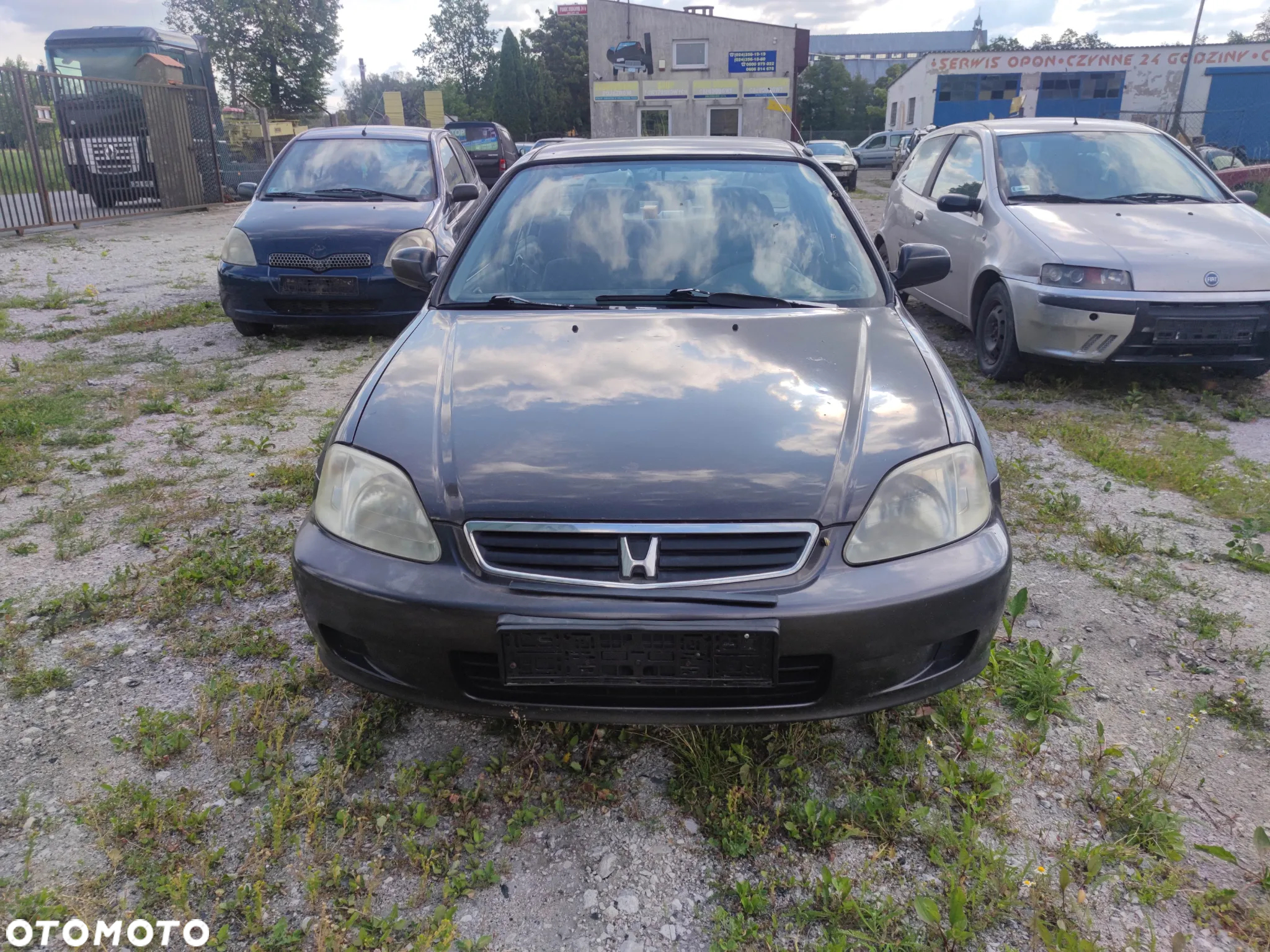 Honda Civic VI sedan 1.4 D14Z2 na części - 3