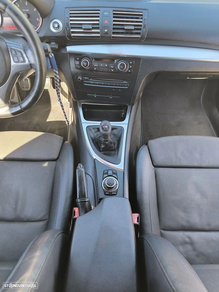 BMW 118 d Pack M - 12