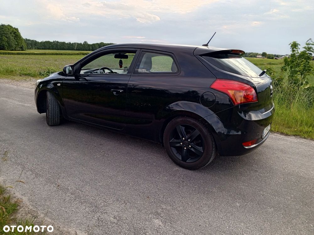 Kia Ceed 1.4 CVVT Attract - 2