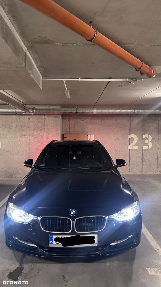 BMW Seria 3 320i xDrive - 24