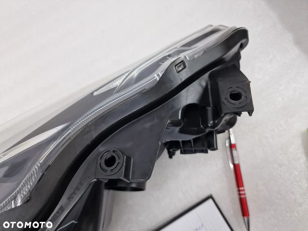 NISSAN MICRA K16 16- LEWA ZWYKŁA LAMPA PRZEDNIA PRZÓD LED , NR KOITO 100-18730 / 100-18728 , NR AUKCJI LA197 - 23