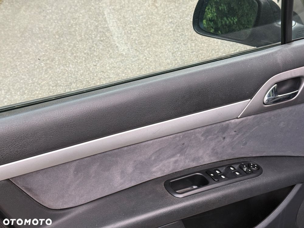 Peugeot 407 - 8