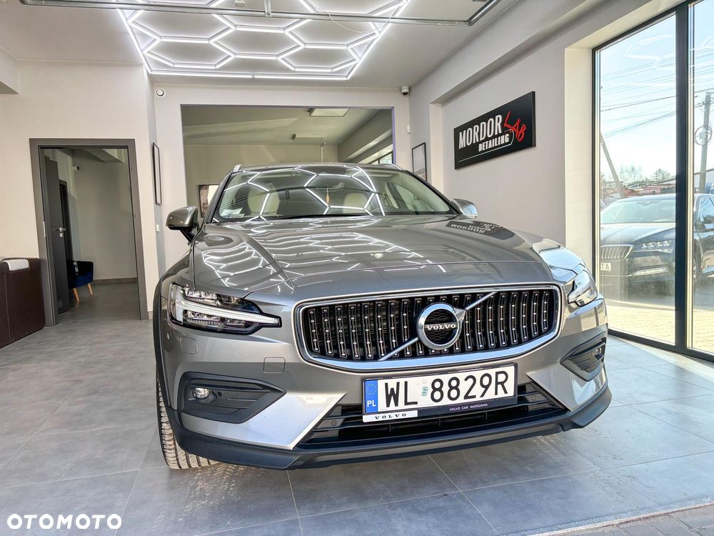 Volvo V60 B5 B AWD Inscription - 1