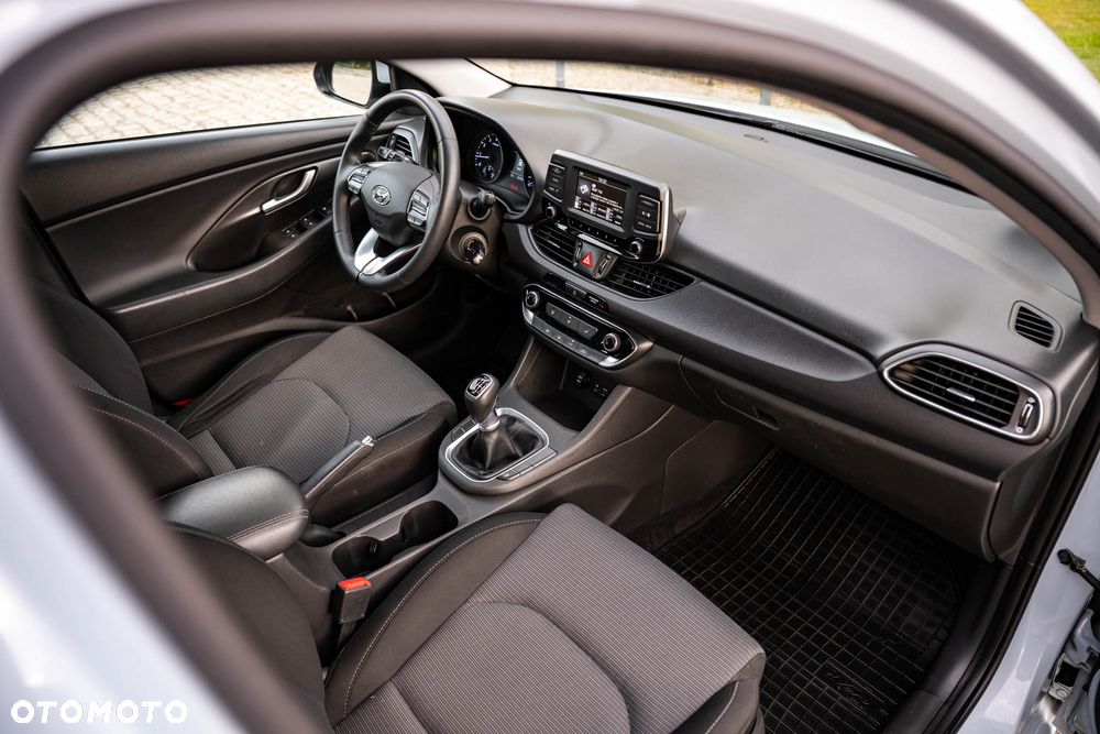 Hyundai i30 1.4 Classic + - 29