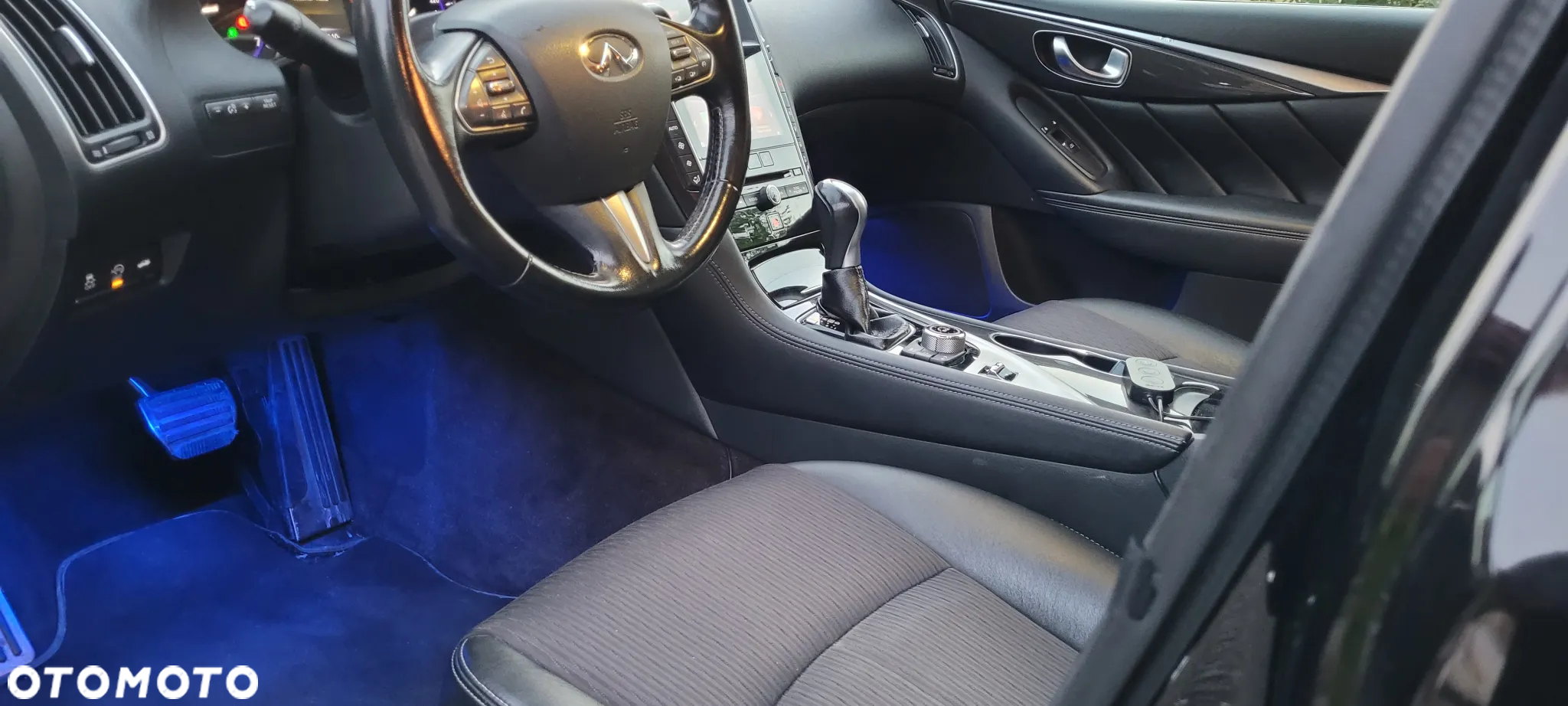 Infiniti Q50 2.2d - 37