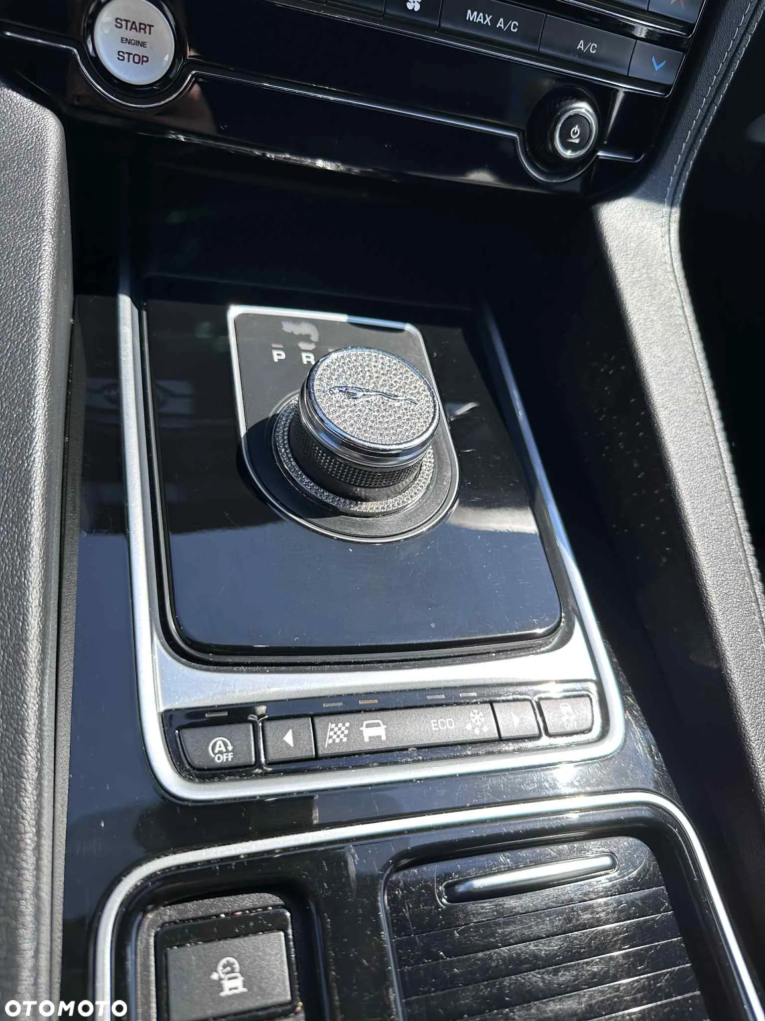 Jaguar F-Pace 20d AWD R-Sport - 21