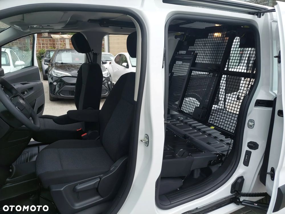 Toyota Proace City - 10