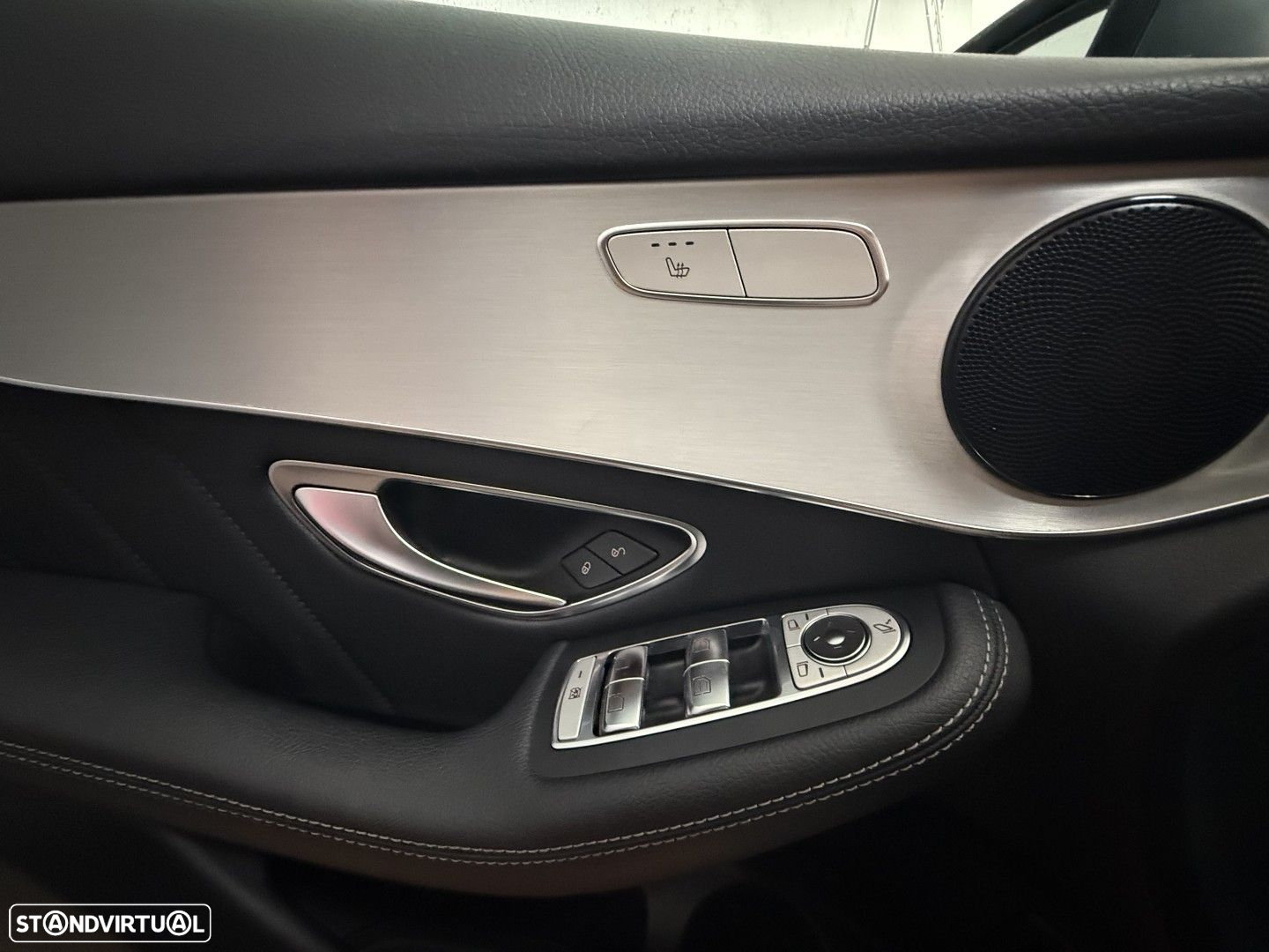 Mercedes-Benz GLC 250 d 4Matic 9G-TRONIC AMG Line - 13