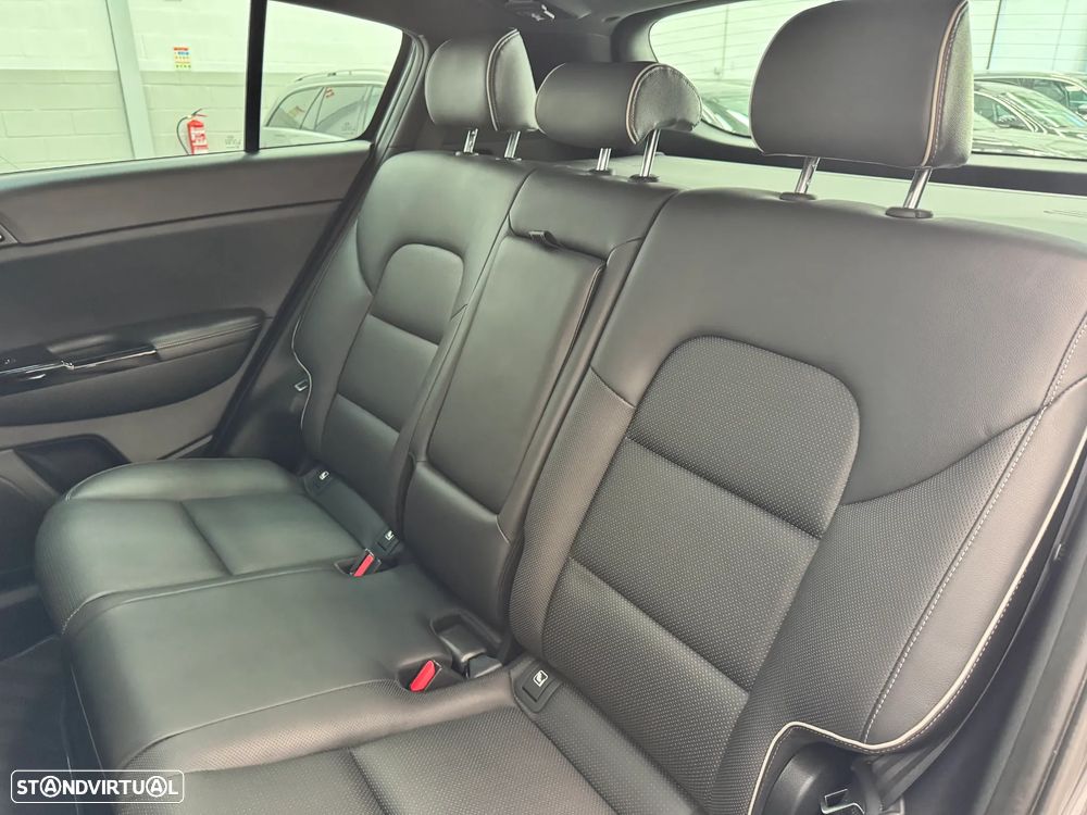 Kia Sportage 2.0 CRDI ISG GT Line - 35