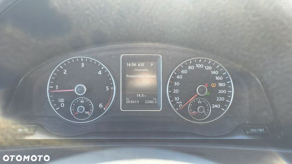 Volkswagen Multivan - 10