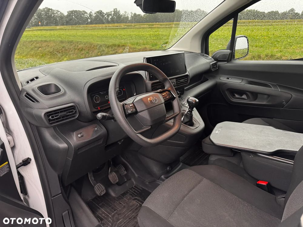 Toyota Proace City - 17