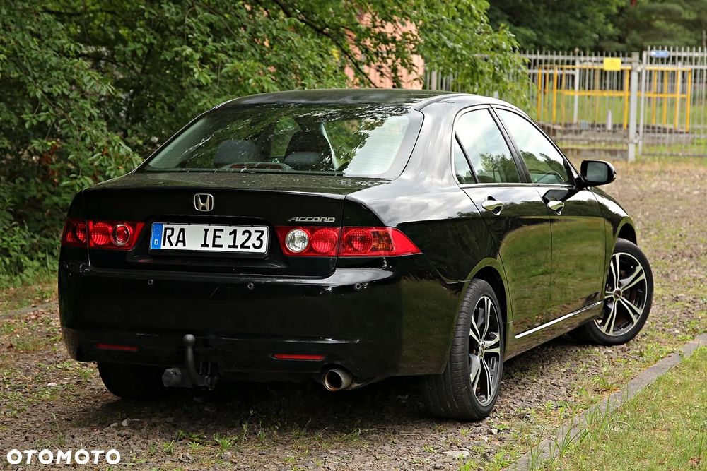 Honda Accord 2.0 i Sport - 13