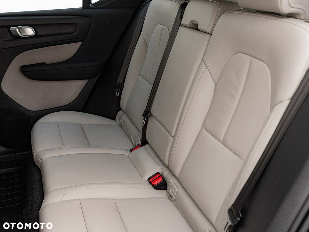 Volvo XC 40 - 29