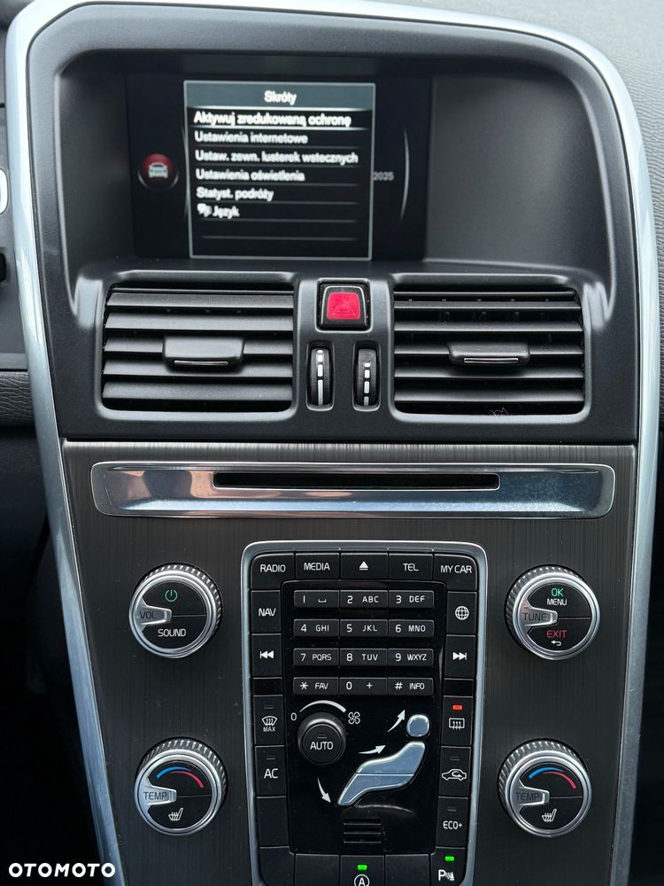 Volvo XC 60 D3 Geartronic Momentum - 34